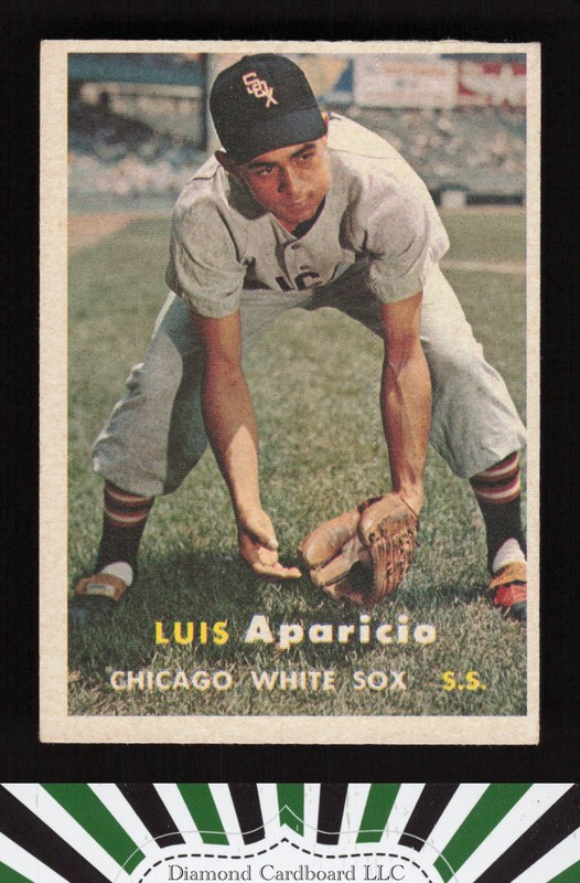 1957 Topps #7 Luis Aparicio VGEX c, front
